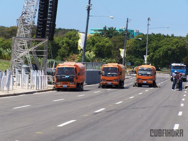 Limpieza de la Plaza de la Revolución - 05