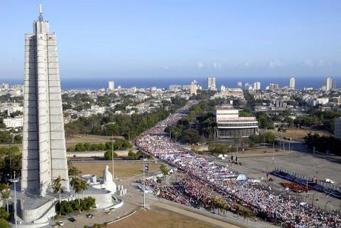 primero de mayo plaza