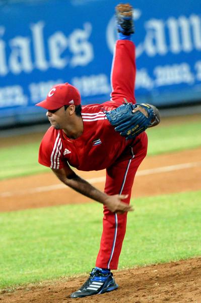 Ismel Jimenez en juego de preparación