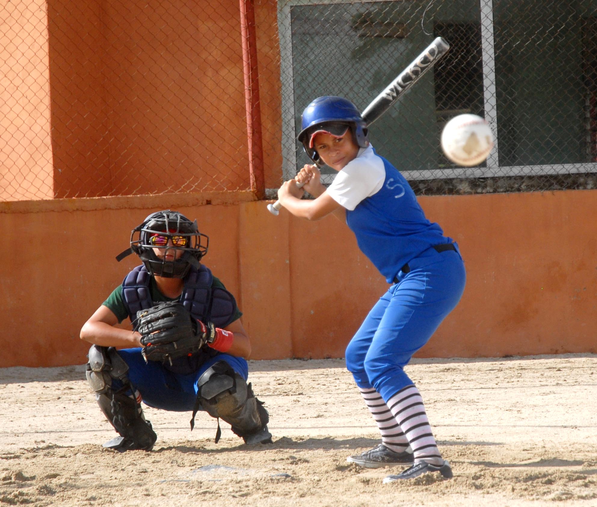 DDHH-Cuba niños jugando beisbol.