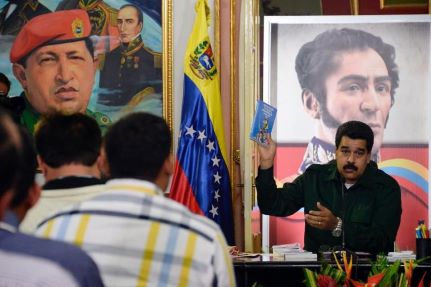 Nicolas Maduro en conversación con gobernadores y alcaldes opositores  
