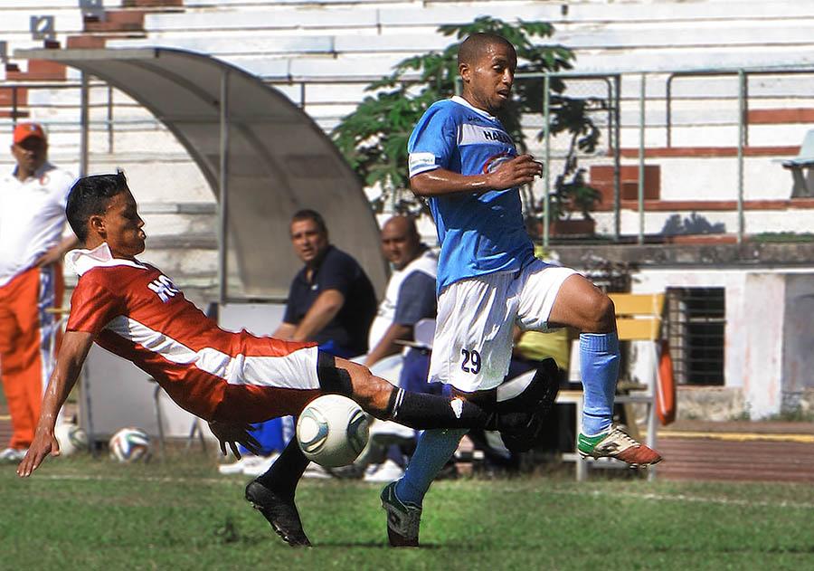 dairon pérez, fútbol