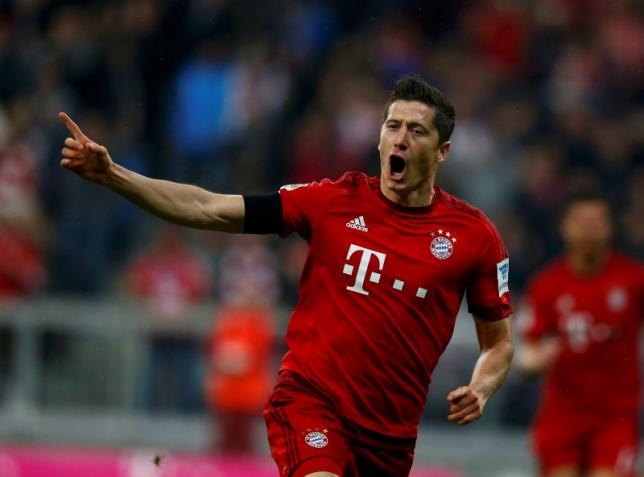 Robert-lewandowski-bayern-munich-striker