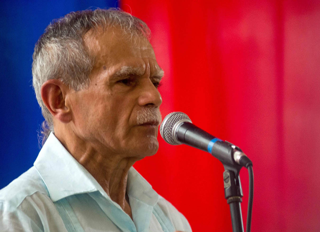 Oscar López en Cuba