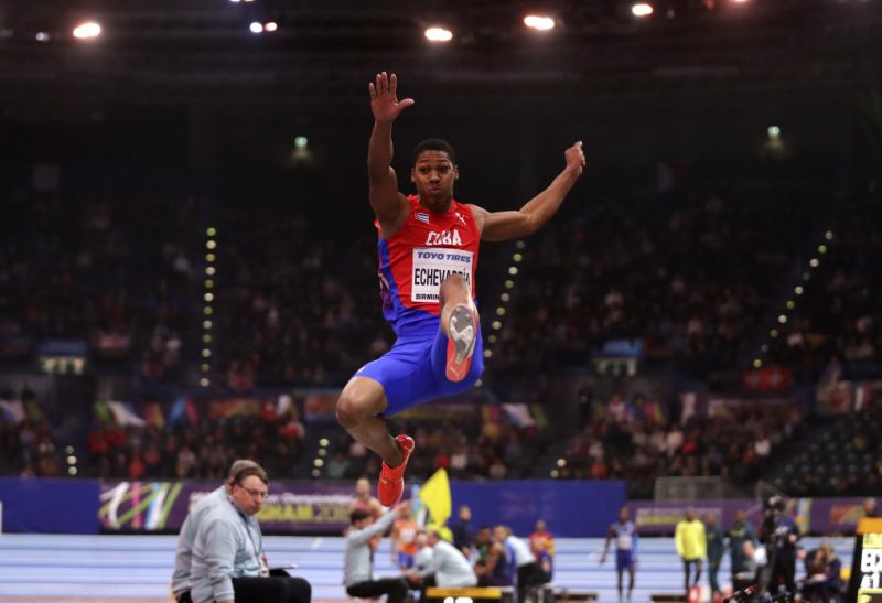 Juan Miguel Echeverría, salto de longitud