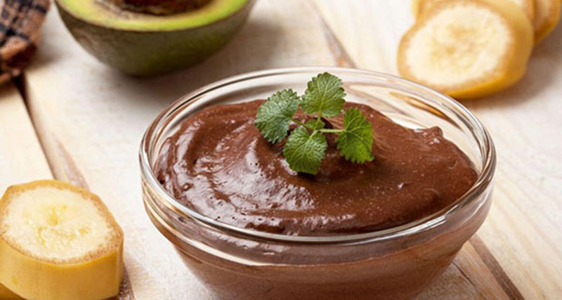 Crema de chocolate, aguacate y plátano