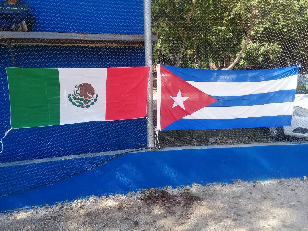 Juego Cuba-Mexico banderas