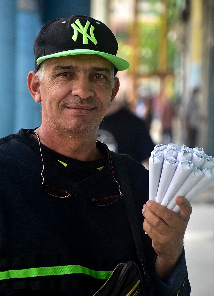 Vendedor de Maní en Centro Habana