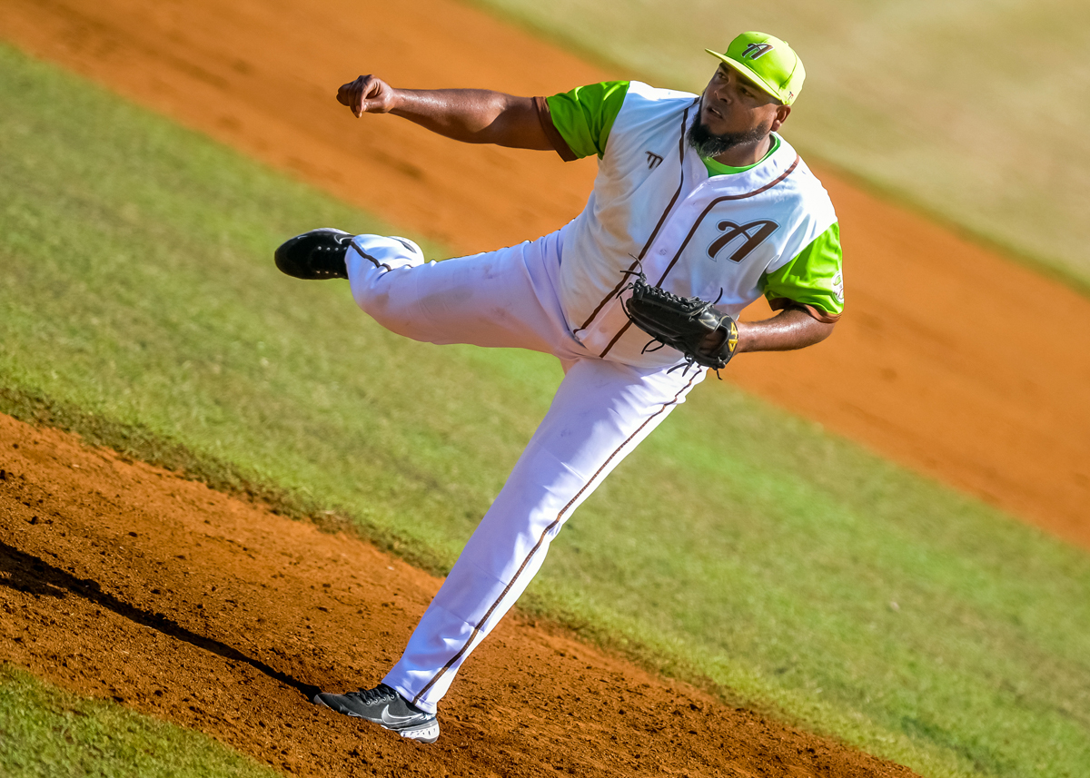 Juan Carlos Viera, liga élite de béisbol