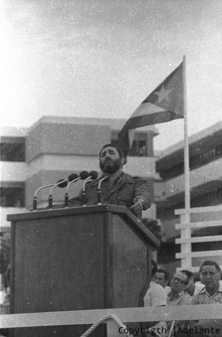 Fidel pronuncia discurso en la inauguración de la Escuela Vocacional de Camagüey.