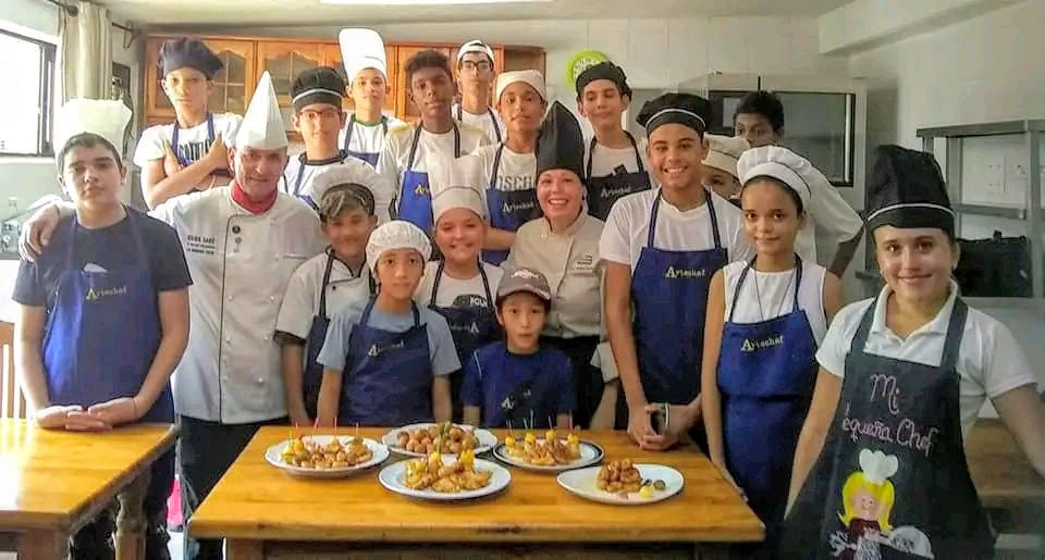 Taller de cocina para niños en Cuba 1