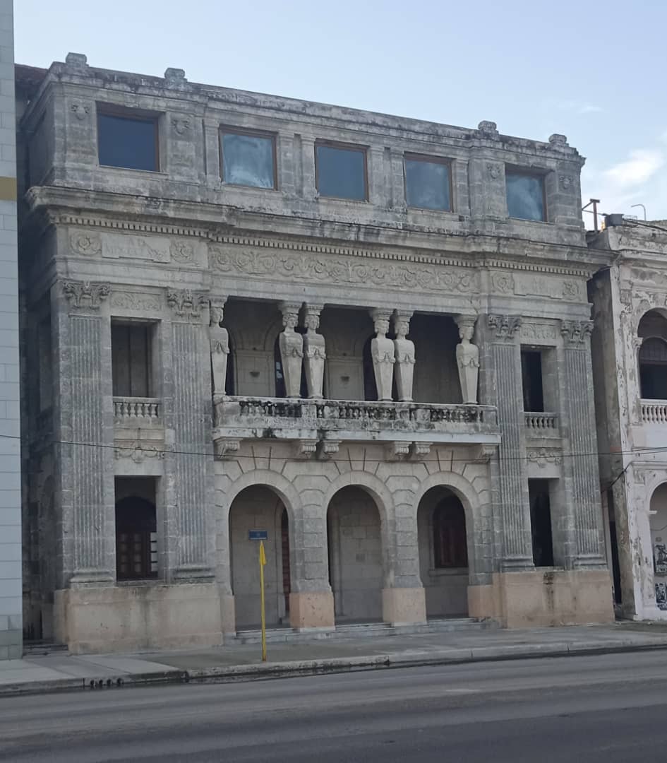 Historia “Palacio de las Cariátides” 