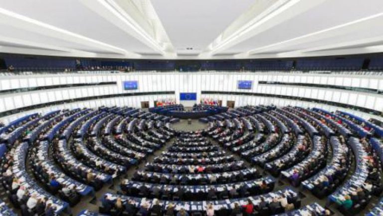 Parlamento Europeo demanda fin del bloqueo y salida de Cuba de lista de estados patrocinadores del terrorismo