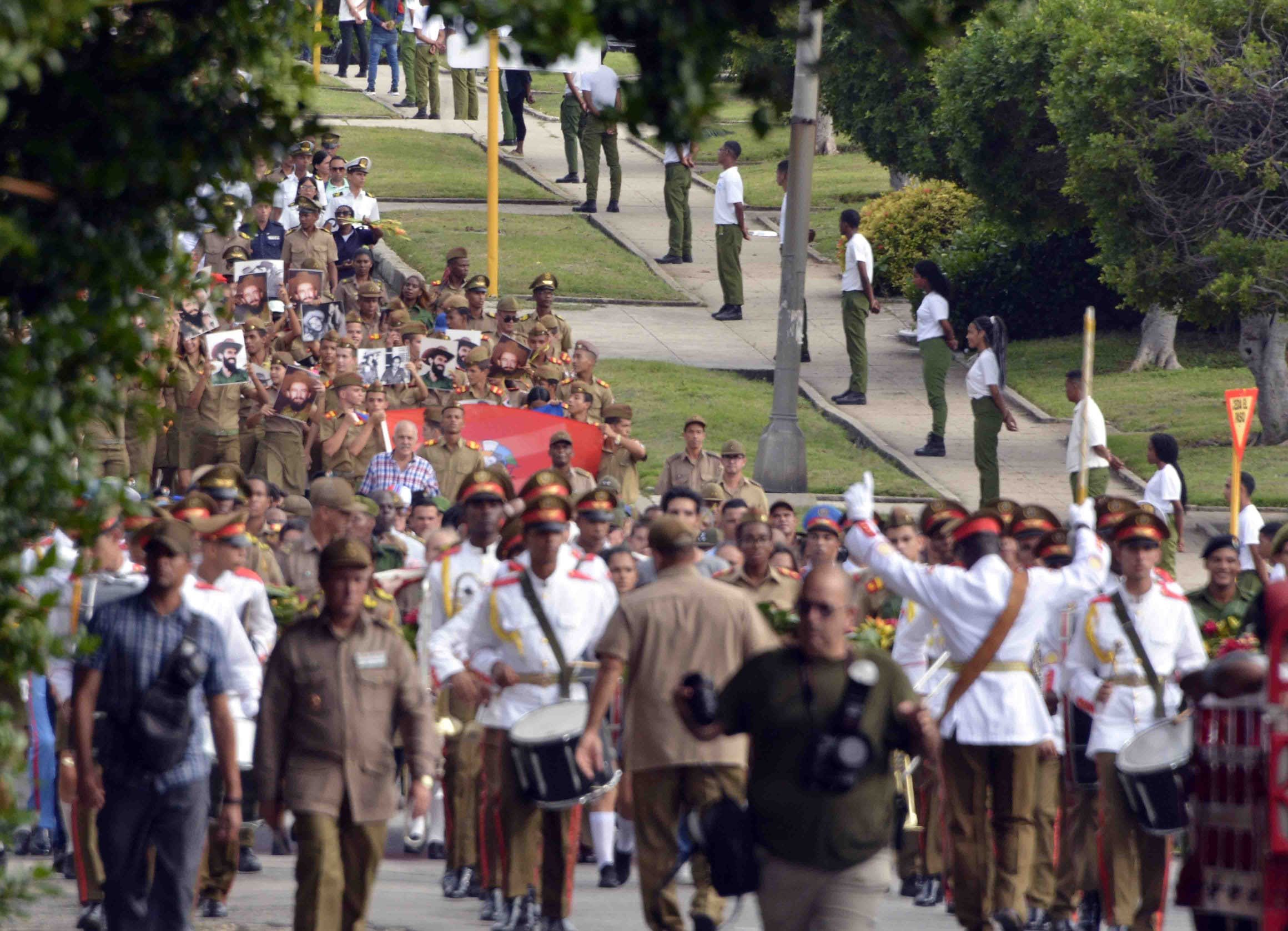 Homenaje a Camilo Cienfuegos