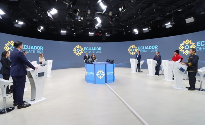 Los candidatos hablaron de seguridad, eficiencia y empleo en el debate presidencial 2025