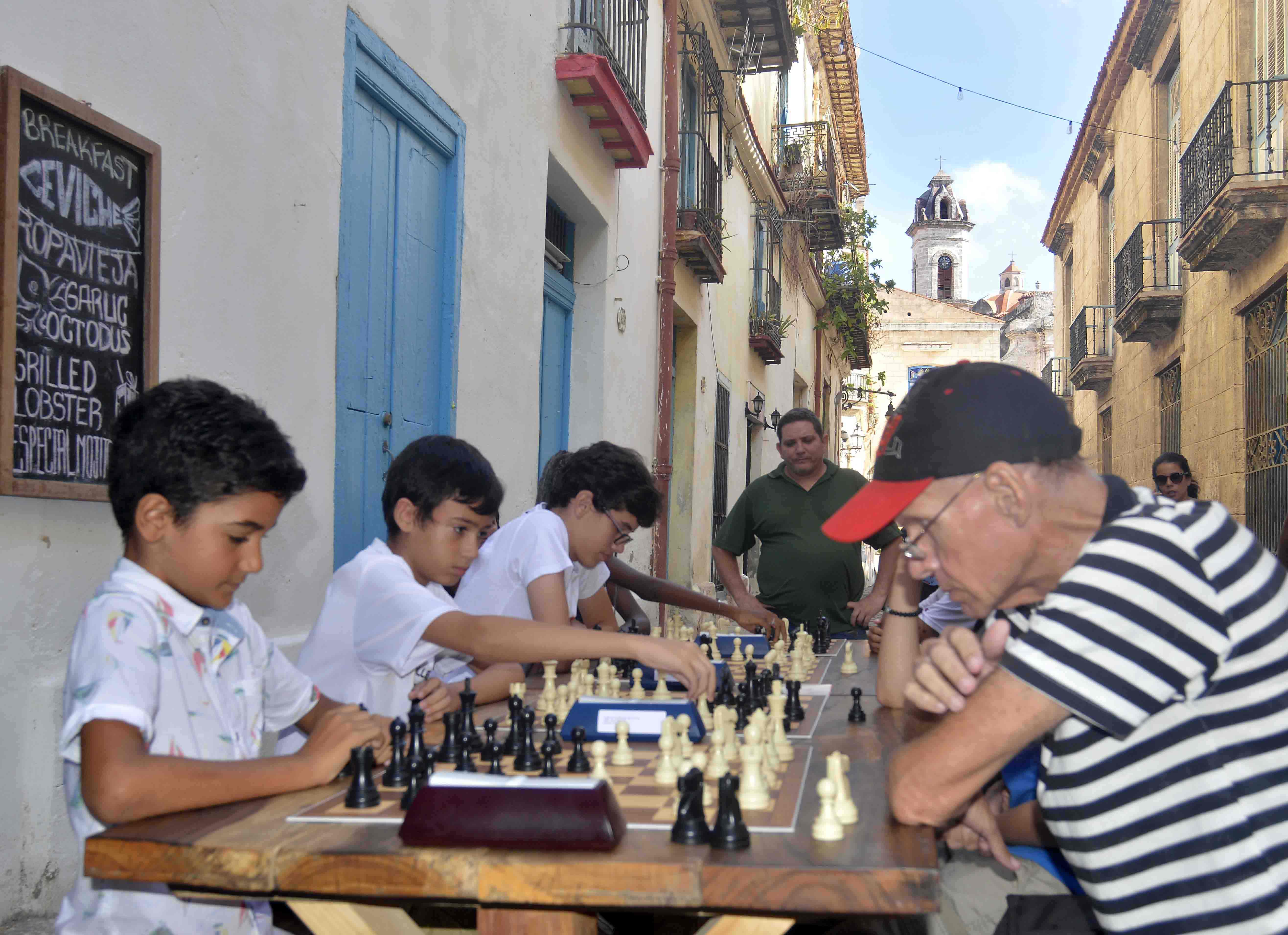 Primer Torneo de Doble Play en Cuba Primer Torneo de Doble Play en Cuba