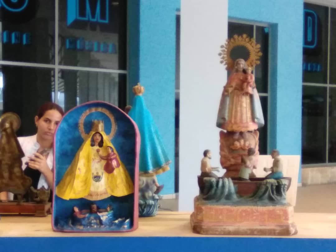 "Ave María", ofrenda a la patria toda "Ave María", ofrenda a la patria toda