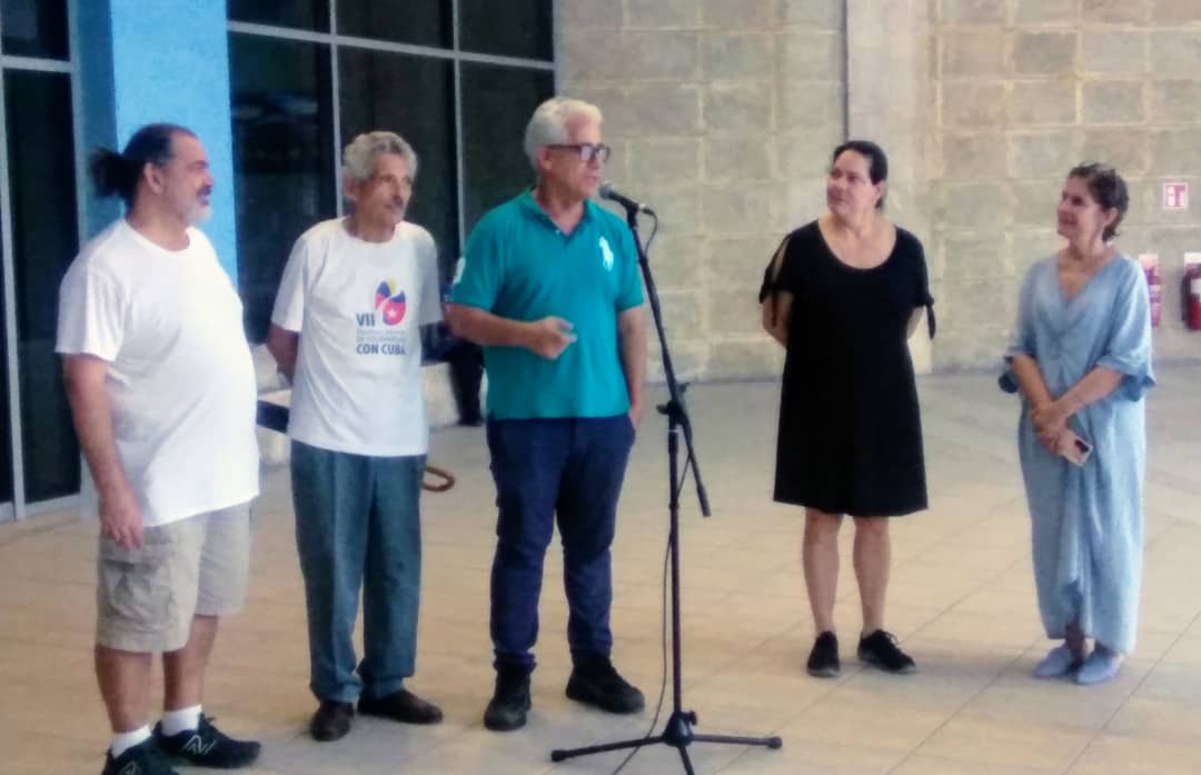 "Ave María", ofrenda a la patria toda "Ave María", ofrenda a la patria toda