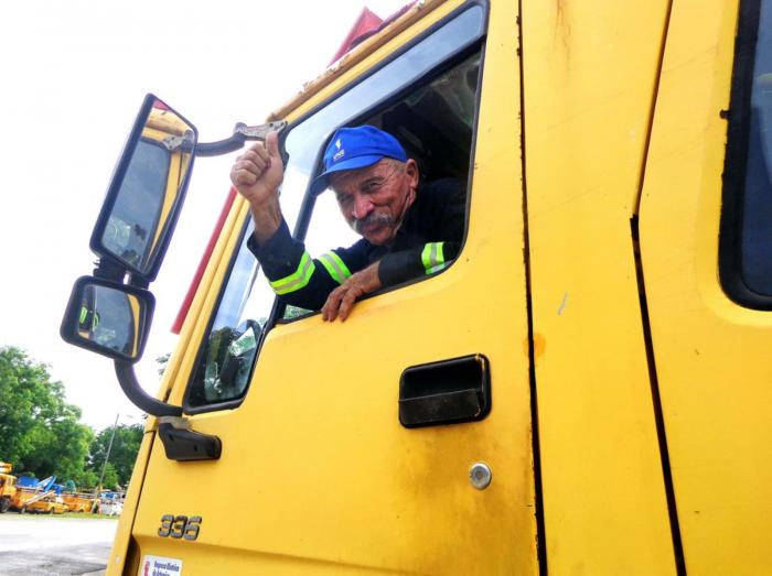 Linieros rumbo a Oriente  Linieros rumbo a Oriente