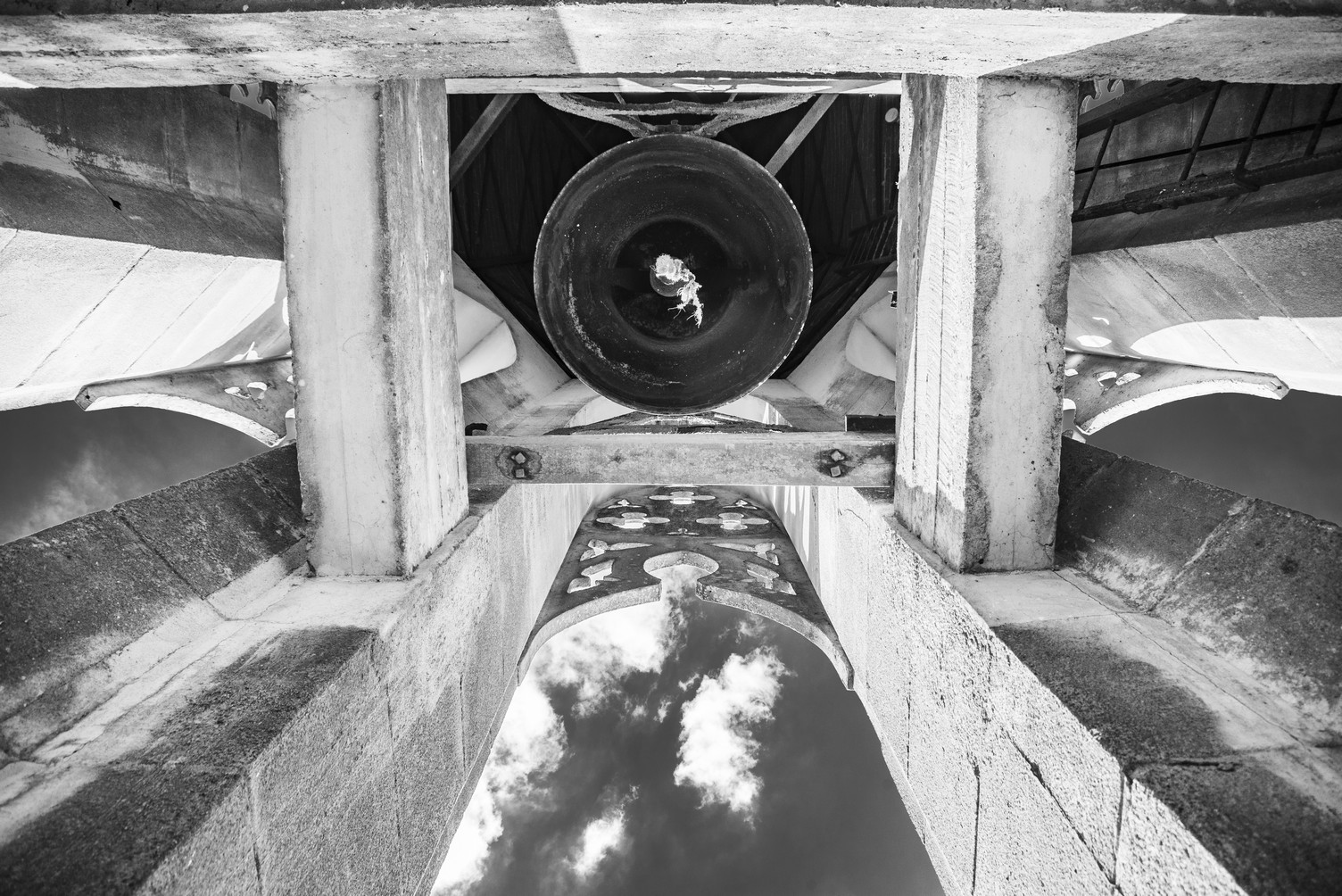 Hacia arriba, la ciudad te observa.