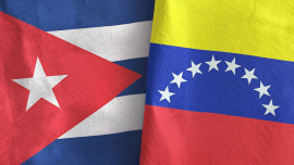 Banderas de Cuba y Venezuela. 