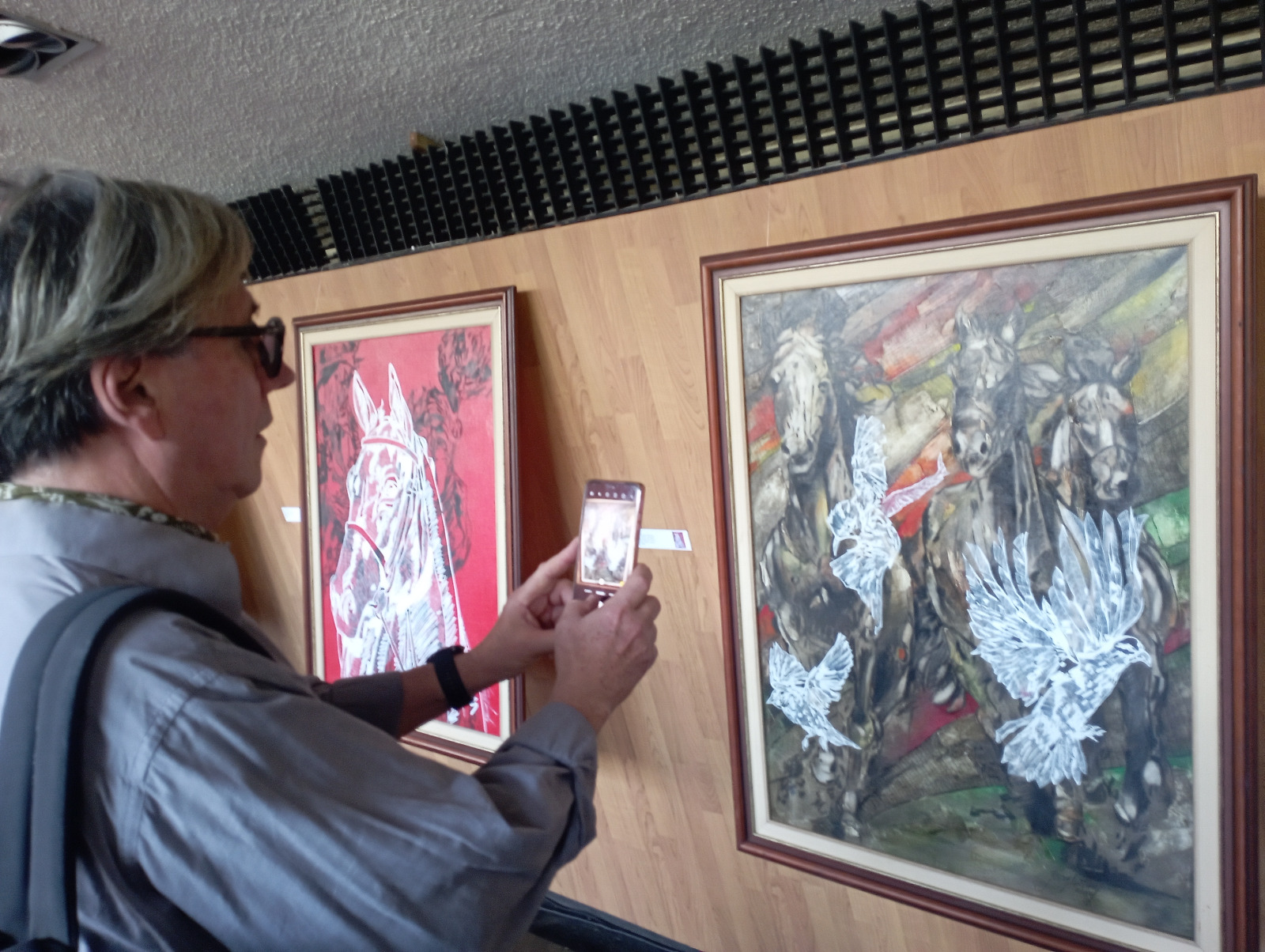 Exposición colectiva Al Galope: Visiones del Caballo de Fuego.