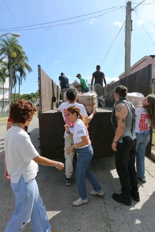 Convoy en Universidad de Ciencias Médicas de Santiago de Cuba