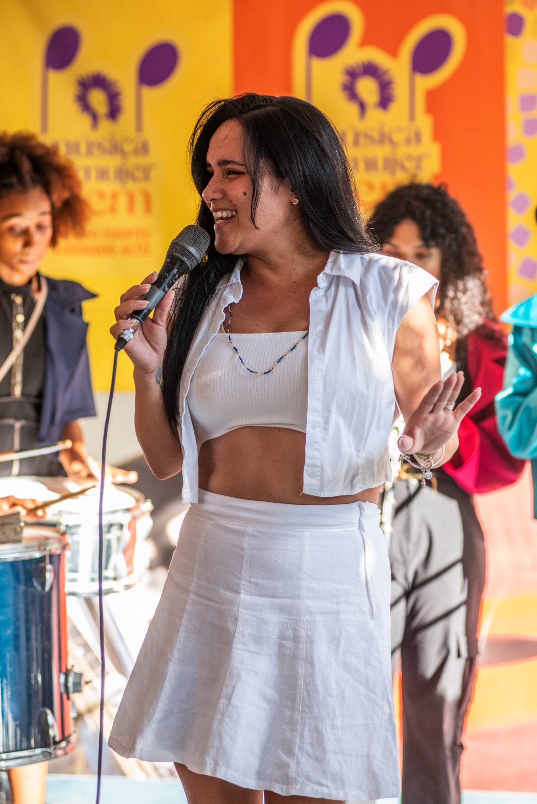 Musica es Mujer